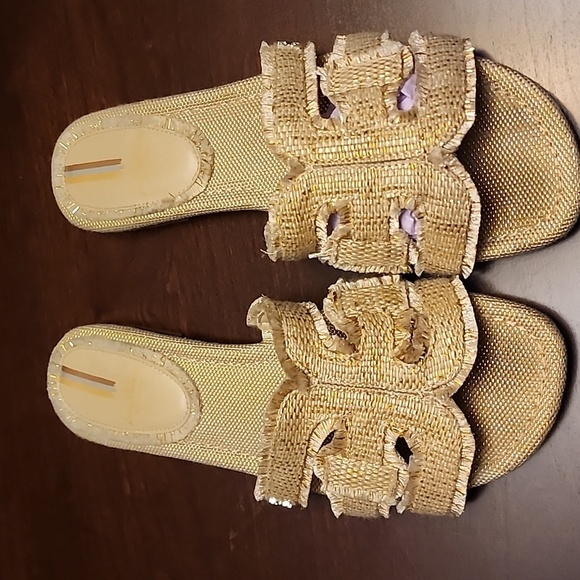 Sam Edelman Gold Sandals H-Style Bay Frey 2 Slip-On sz 9.5 - Picture 1 of 9